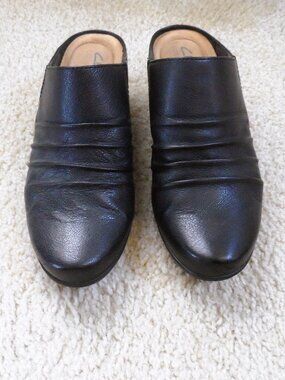 Clarks Black Genuine Leather Mules Slides Shoes - Size 6.5
